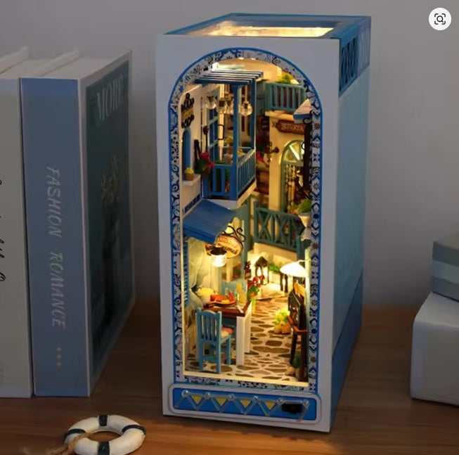 Book Nook Sea Breeze